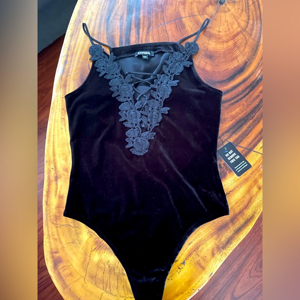 Express sz XS black velvet sexy bodysuit NEW